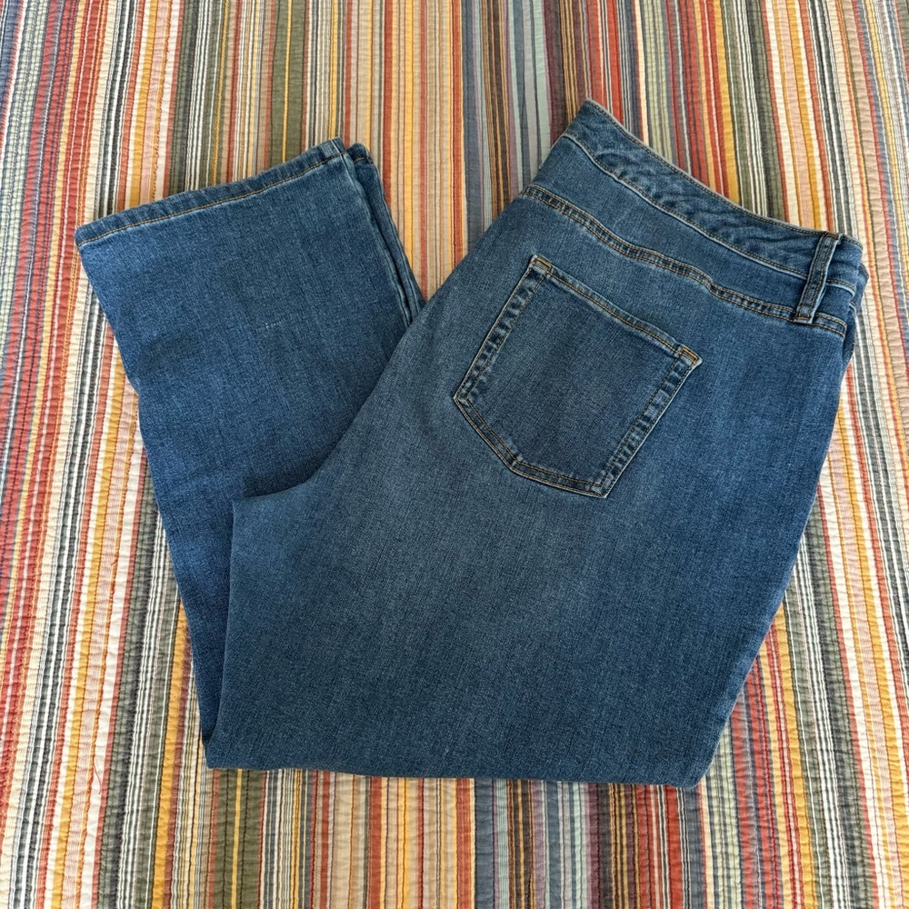 Style & Co Curvy Capri/Cropped stretch jeans medium blue wash 20W